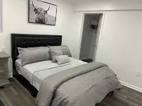 DC Suburb | HUGE 3BR + Theater | National Harbor Hotels in Fort Washington