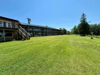 Summer Weekends Are Ready! Hot Tub, Sauna, Lake Front! 2 Bedrooms, 2 Full Baths!