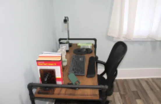 Stylish & Spacious Newark Retreat - Perfect for City Getaways!