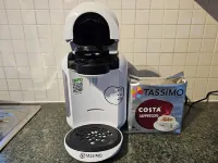 Charming 2-bedroom apartment in Quedgeley with WiFi access