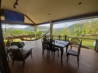 Casa de Campo no Alto da Montanha com Vista Privilegiada Condomínio em Amparo SP