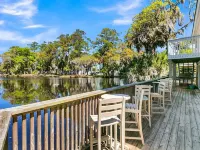 Modern Edisto Beach Cottage - Near Golf & Resort - Includes Amenities - Sleeps 4 Hotels in Edisto Beach