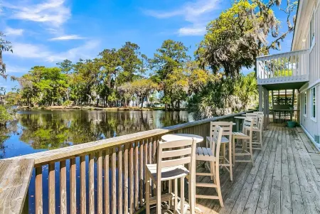 Modern Coastal Retreat Near the Beach & Golf - Sleeps 4