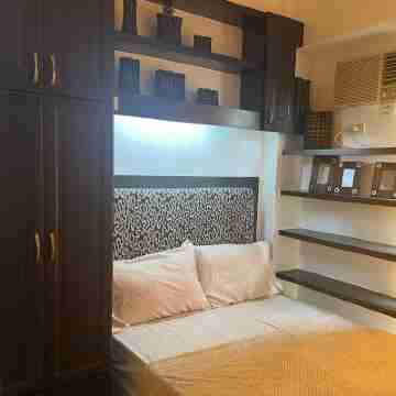 10 Minutes to Manila international Airport Rooms