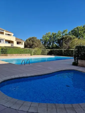 Studio Mezzanin - Le Petit atelier d'art Отели в г. Коголен