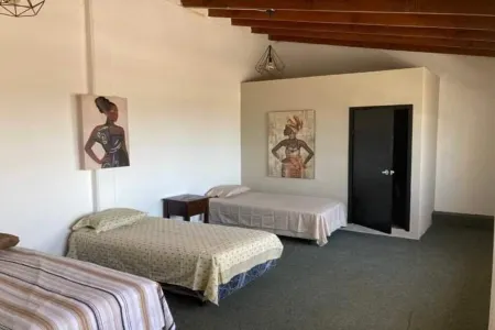 Ocean View Castle 15 min walking distance to the beach.