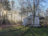 Shangri-La in Etowah:  a serene + cheerful cottage near Pisgah & DuPont Forests Hotels in Etowah