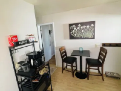 Charming 1-bedroom apartment in lovely John Day with WiFi, AC Hotels in John Day