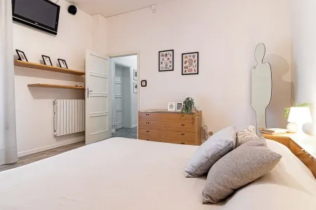 Very fresh cozy app.to just ristr. for fam. even long stay Отели рядом с достопримечательностью «Monumento al Tortellino»