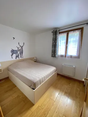 Apartment 2 p 6 sleeps comfort in chalet in Valberg. private parking Hotels in Peone