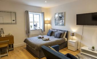 1 Bedroom in Maidstone by Stayfolk