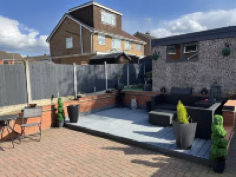 Modern 3 Bedroom Property in Quiet Location