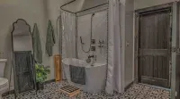 Brand New Relaxing Mountain Retreat