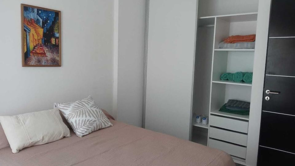 New apartment in a quiet neighborhood 5 minutes from the center.