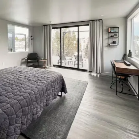Private modern retreat close to Zion/Bryce
