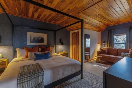 Mountain Mama Cabin Luxury Getaway on NR Gorge Rim! Hot+Cold Tubs/Sauna/Games Отели рядом с достопримечательностью «New River Gorge»