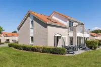 بيتش سايد بنجالو نير بيتش Hotels near Chaletpark Everything Changes Ellemeet