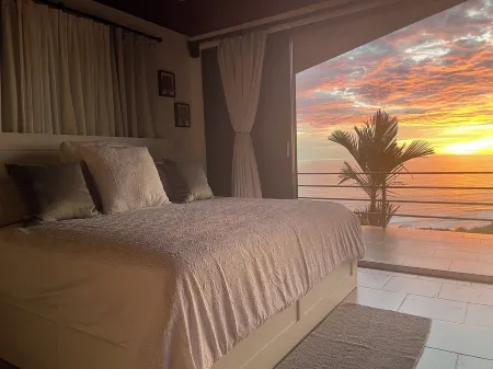 Villa Del Mar 3. 180 Ocean View, Gated Community Отели в г. Dominical