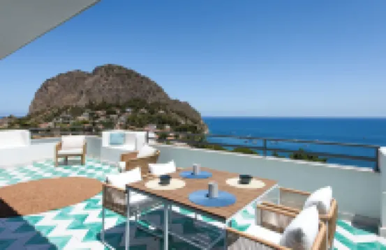 Sea Frame Design Apartments with Pool by Wonderful Italy