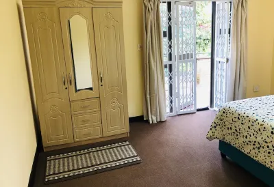 Manor Holiday Home.. Hotels in Westridge