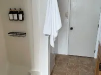 Cozy 2-bedroom condo with WiFi, AC in Colfax Hotels in Colfax