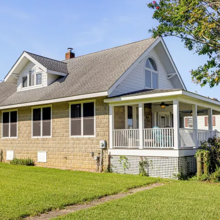< 1 Mi to Boat Ramp: Coastal Virginia Hideaway