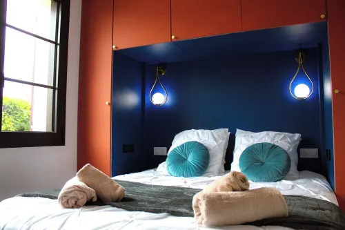 La Maison Castor | Swimming pool and billiards