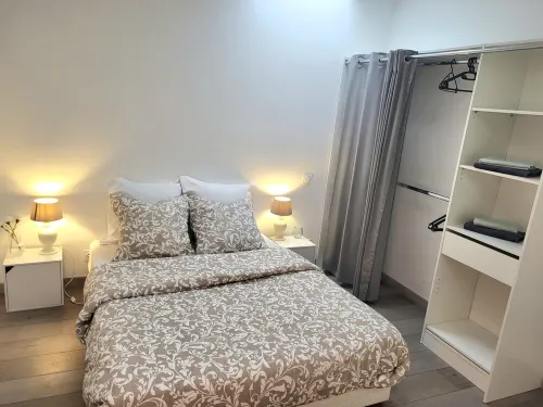Superbe Appartement Avec Parking Sécurisé à 20 Minutes de Paris Hotels in Longjumeau