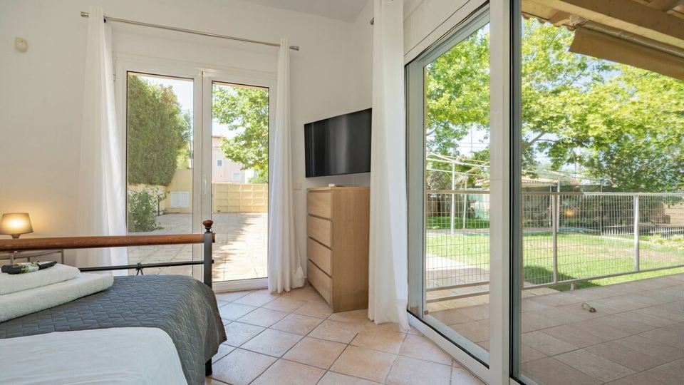 G&A Family Home near the Beach by MΡS