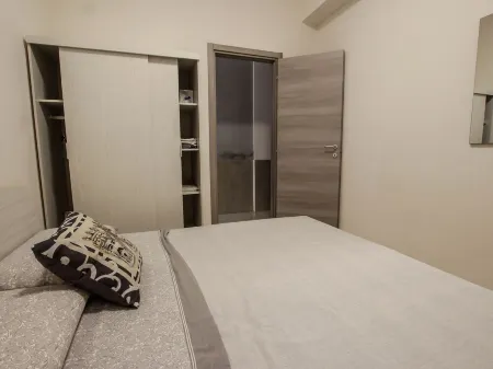 Villa Silvana facing the sea