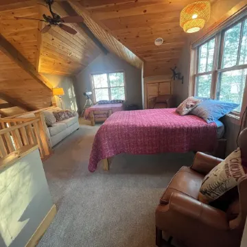 Peaceful Lakefront Cabin w/ Sauna & Loft-pet friendly