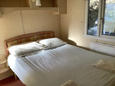 Park Lodge sleeps 6 On Beautiful Rural Welsh Farm โรงแรมใน