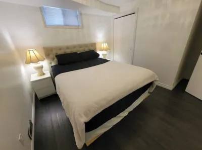 One Bedroom Guest suite with separate entrance Các khách sạn gần Ajax Greenbelt