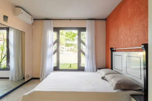 House with pool Guaratuba-Barra do Saí - 100 m from the beach