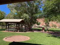 Perfect Kanab Basecamp w/ Hot Tub Downtown Cottage Near Zion, Bryce, Lake Powell