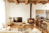 Maison de Village Barbentane Avec spa Hotels in Barbentane