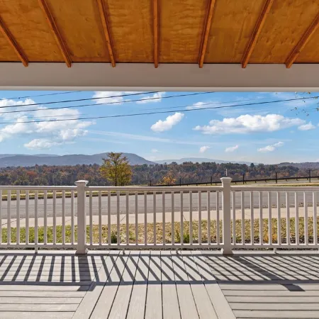 Mountain View Bungalow in Front Royal