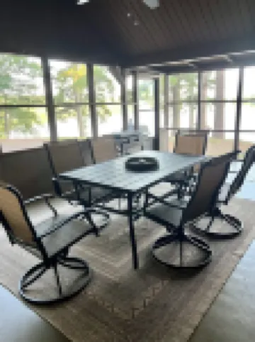 Round Rock Cabin-Rustic Charm for Family Gatherings