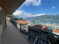 Charming vacation home in Lovere with breathtaking views of Lake Iseo! Hotels in Lovere