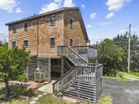 3 Mins to Beach, Cozy Frisco 3Bd w/ Hot Tub