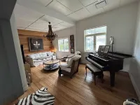 Stunning fully renovated Cambridge Villa!