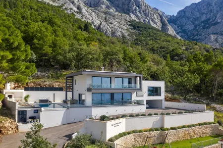 Villa Melody in Bast Отели в г. Bast