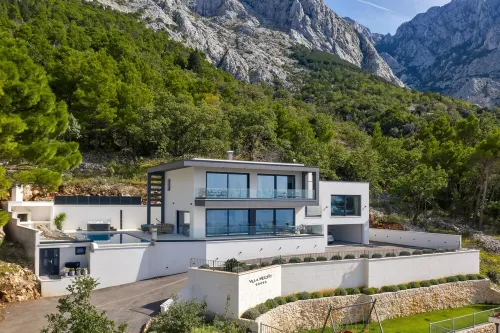 Villa Melody in Bast Hotels in Bast