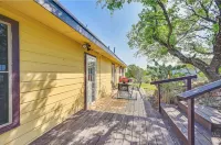 Charming 3-bedroom 3-bathroom house with WiFi, AC in fantastic Buchanan Dam