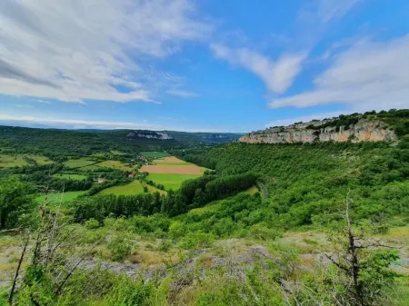 Gîte "Le Causse" de St Chels Charm, sport and relaxation... Отели в г. Сен-Шель