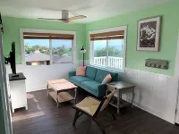 A Delightful Beach Loft with Panoramic Ocean View Hotels in Kalaoa