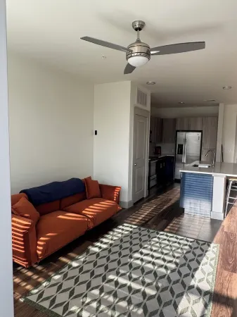 Charming 1-bedroom apartment in terrific Addison with fitness room, WiFi