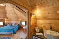 Les Cabanes du Grand Nord Hotels in Loire