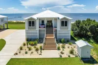 Luxury Beachfront Living! Epic Ocean Springs Home - 4-Sterne