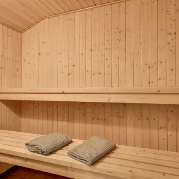 "Yngve" - 3.5km from the sea